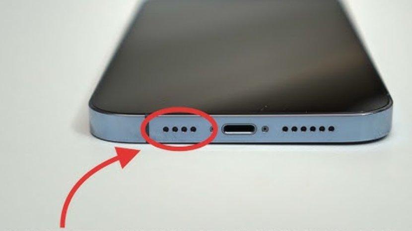 Speaker-iPhone-tidak-bekerja-karena-kemasukan-air-dan-debu.jpg