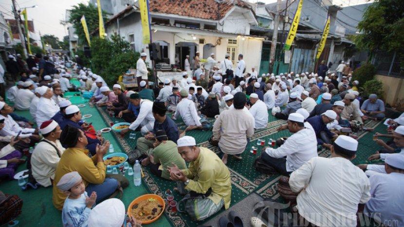 8 Cara Instan Hilangkan Noda Jamur dari Peci atau Kopiah