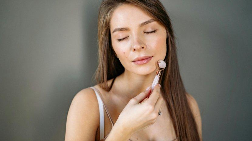 Tips Pakai Sleeping Mask Sebelum Tidur Agar Hasilnya Meresap Semalaman