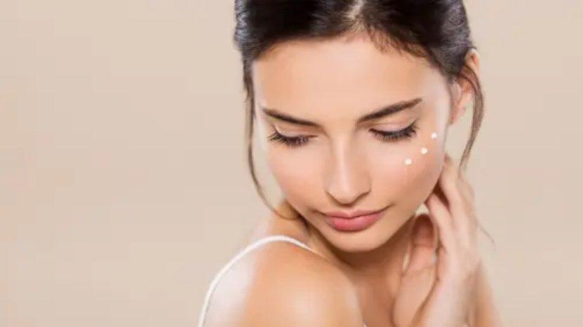 Tips-Trik-Pakai-Eye-Cream-untuk-Mendapatkan-Hasil-yang-Maksimal-g.jpg