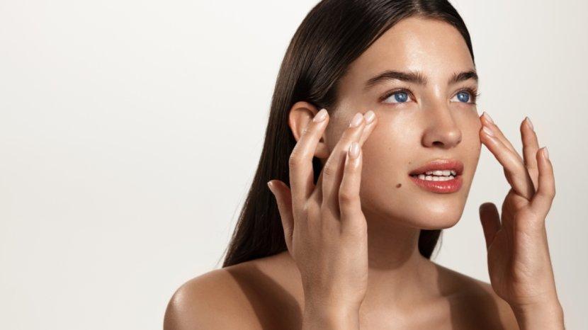 Tips-dan-Trik-Memakai-Eye-Cream-yang-Benar-Aman-Tidak-Bikin-Mata-Iritasi.jpg