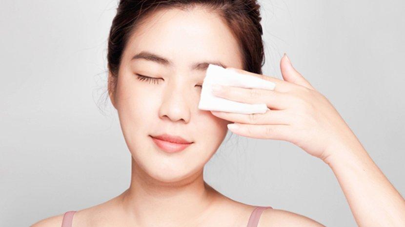Tips dan Trik Membersihkan Sisa Mascara Agar Bersih Hingga Ke Akar