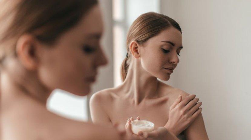 Urutan-Memakai-Body-Care-yang-Benar-Agar-Kulit-Cerah-Seperti-Spa-di-Salon.jpg