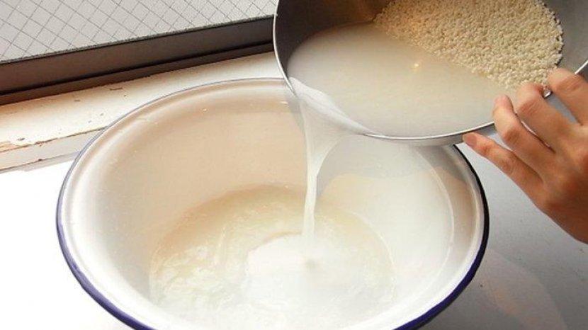 5 Manfaat Air Cucian Beras Bagi Rambut, Menyuburkan hingga Mengatasi Ketombe
