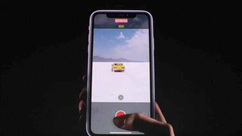 Tombol Rahasia Pada Logo Apple di Belakang iPhone yang Tidak Banyak Diketahui Orang