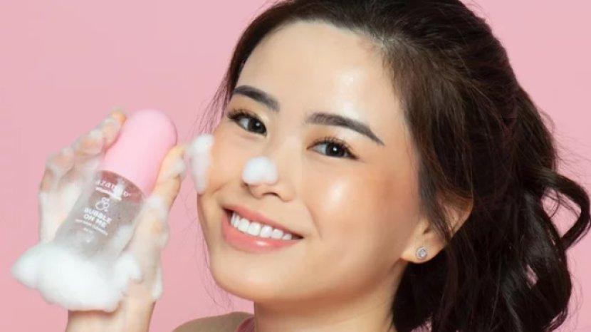 Review azarine Vitamin Lab Bubble on Me Deep Mask Cleanser, Ampuh Angkat Kotoran dan Komedo di Wajah