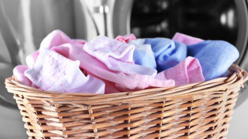 5 Tips Mencuci Baju Bayi Secara Tepat, Hindarkan Si Kecil dari Risiko Iritasi Kulit