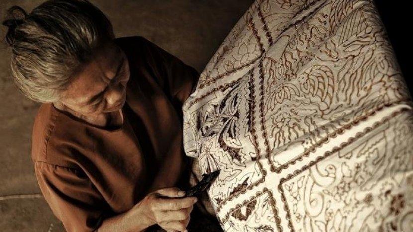 Hari Batik Nasional, Sekilas Tentang Batik dan Kisahnya