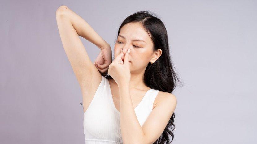 8 Tips Ampuh Mengatasi Bau Badan Berlebih yang Membuatmu Kurang Percaya Diri