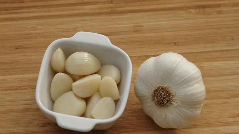 bawang-putih-baik-untuk-mengatasi-mata-ikan.jpg