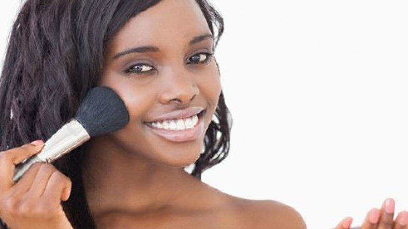 Bedak Tabur Salah Satu Alternatif Percantik Tampilan Natural untuk Kulit Berminyak