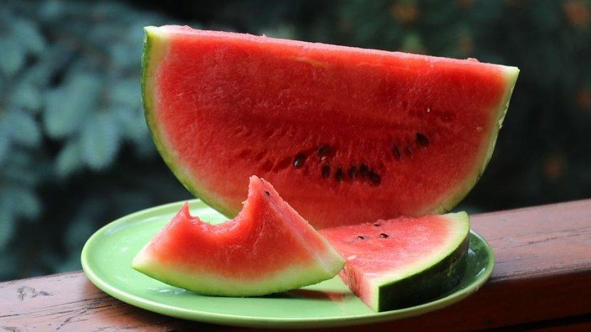 Tekanan Darah Tinggi Mengintaimu? Turunkan Segera dengan 6 Buah-buahan Ini