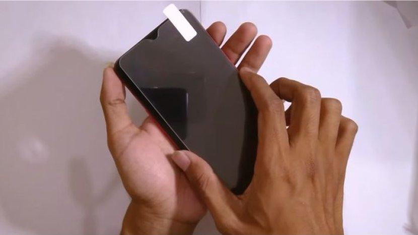 Perlukah Layar HP Dilapisi dengan Tempered Glass? Intip 5 Manfaatnya di Sini