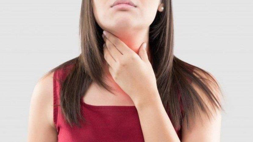 Tenggorokan Terasa Sakit Saat Menelan? Coba Redakan dengan 5 Cara Alami Ini