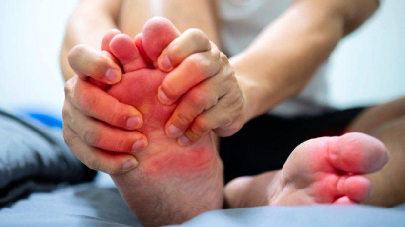 6 Cara Menurunkan Asam Urat Tanpa Obat yang Mudah Dilakukan