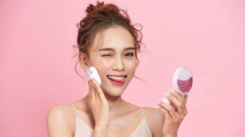 5 Rekomendasi Bedak yang Aman untuk Tipe Kulit Berminyak dan Rentan Jerawatan