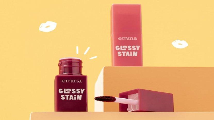 Langkah Membuat Ombre Lips dengan Emina Glossy Stain, Cocok untuk Bibir Gelap