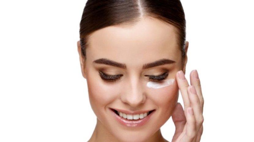 Cegah Mata Panda dengan 5 Rekomendasi Eye Cream dengan Harga Rp 100.000-an
