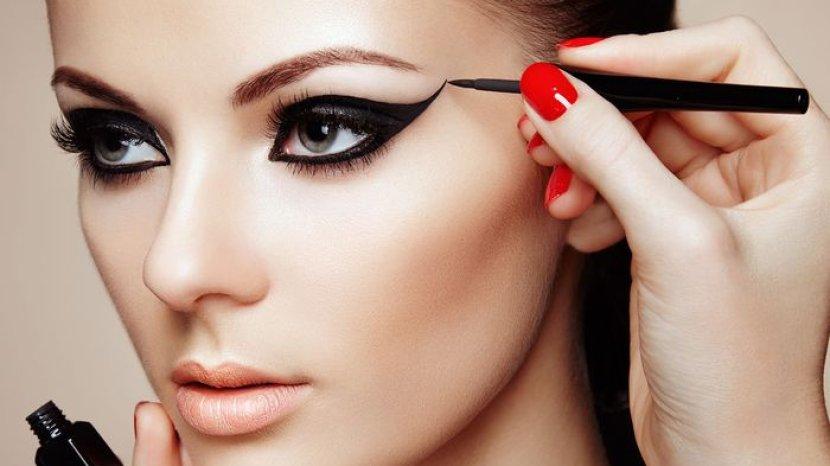 5 Produk Eyeliner untuk Percantik Riasan Mata di Hari Paskah 2022