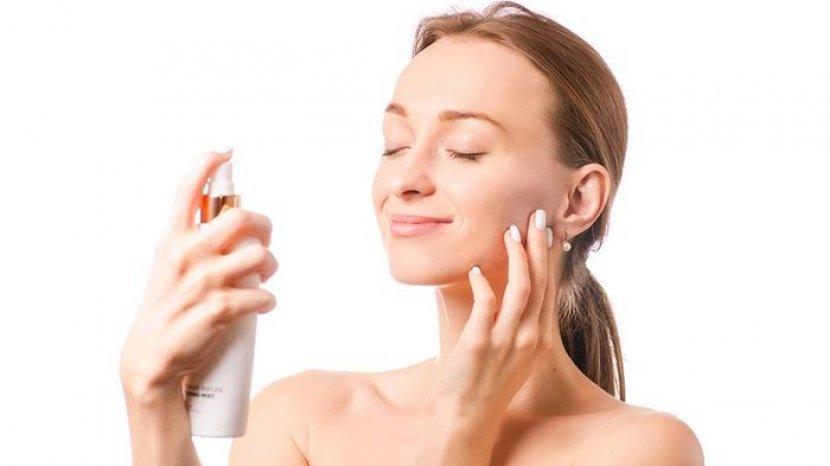 Kulit Kembali Fresh dan Lembap dengan 5 Face Mist Terbaik di Sociolla Ini