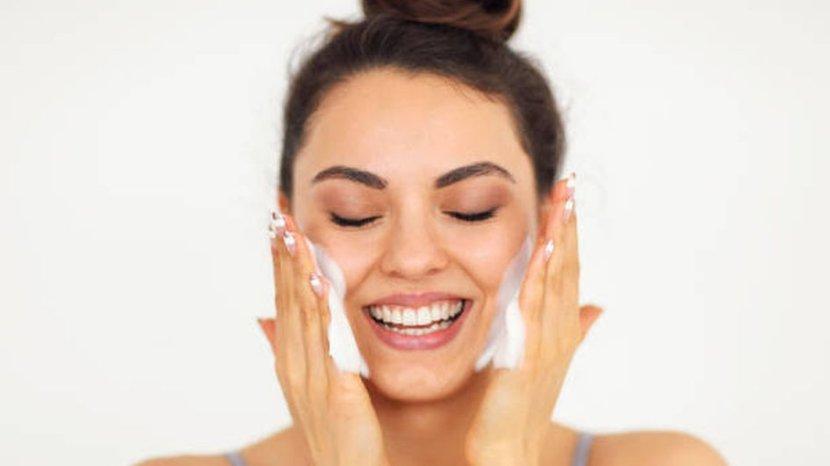 Tengok 5 Rekomendasi Produk Facial Wash Lokal Terbaik