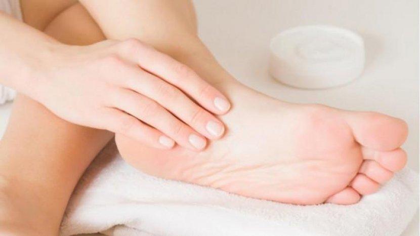Jangan Asal Pilih Krim Penghalus Tumit Kaki, Lakukan Menggunakan Cara Ini