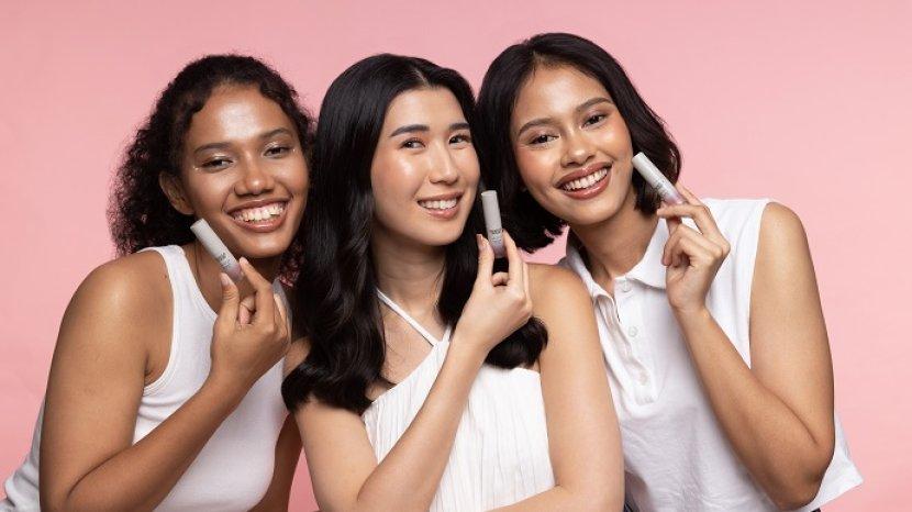 Review Gentle Hour x Christie Lip It Up Nourishing Lip Oil, Hadir Eksklusif untuk Lembapkan Bibirmu