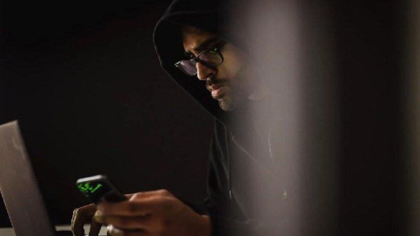 Ikuti Tips Ini Kalau HP-mu Tak Ingin Disadap Oleh Orang Lain, Termasuk Mantanmu