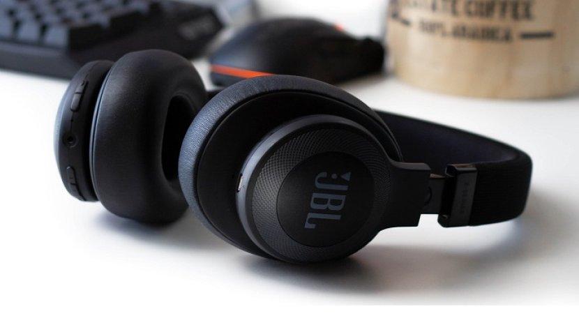 5 Headphone Terbaik Merek JBL, Kualitas Audio Jernih dengan Bass Powerful