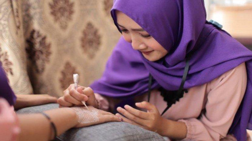 Intip Macam Bahan untuk Membuat Henna Pasta di Rumah Sembari Mengisi Waktu Luang
