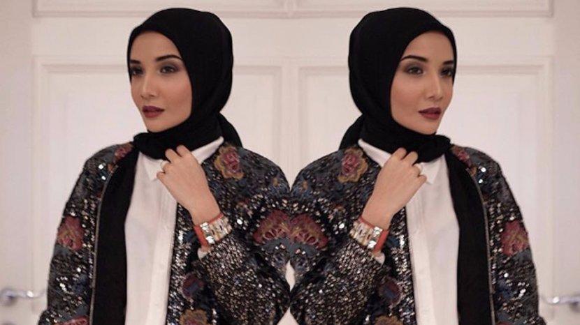 8 Tips Biar Rambut Kamu Anti Apek Meski Pakai Hijab