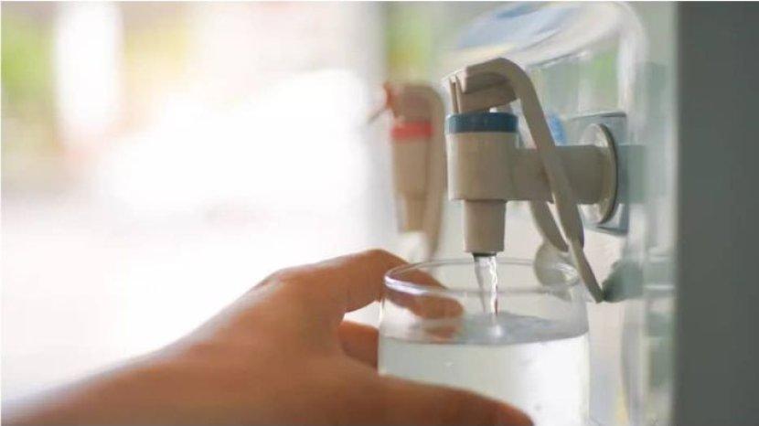 ilustrasi-air-dingin-dari-dispenser.jpg
