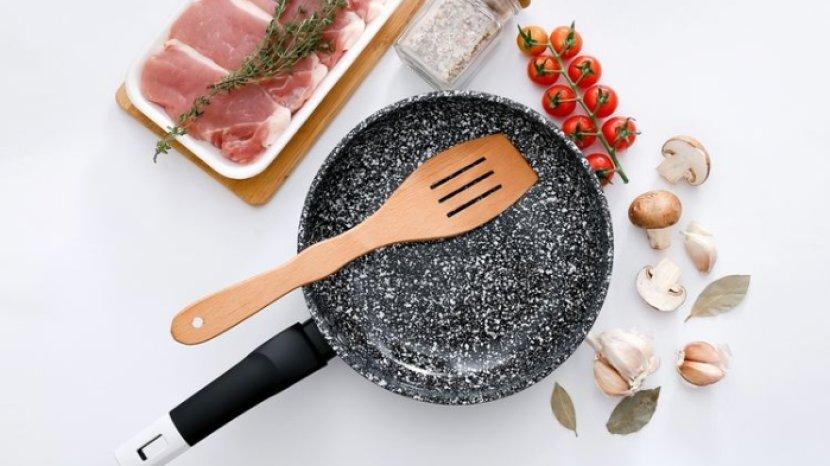 Review CYPRUZ White Granite Wok Pan, Antilengket dan Menghantarkan Panas secara Cepat