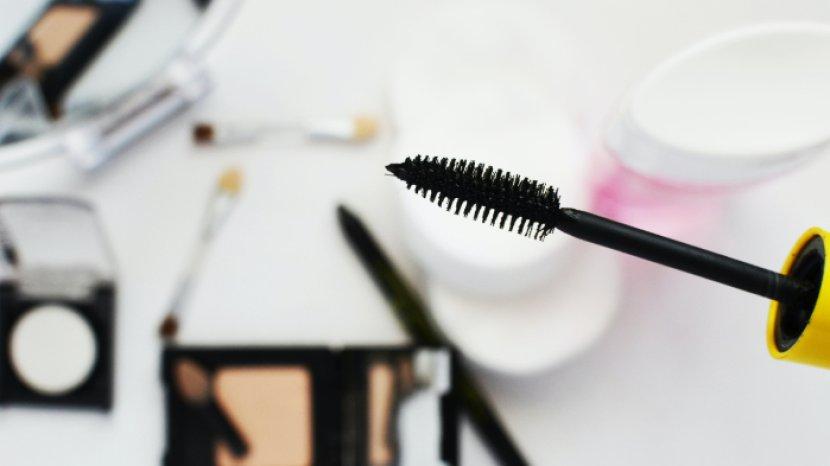 5 Rekomendasi Maskara Terbaik, Cocok untuk Tampil Cantik Setiap Hari