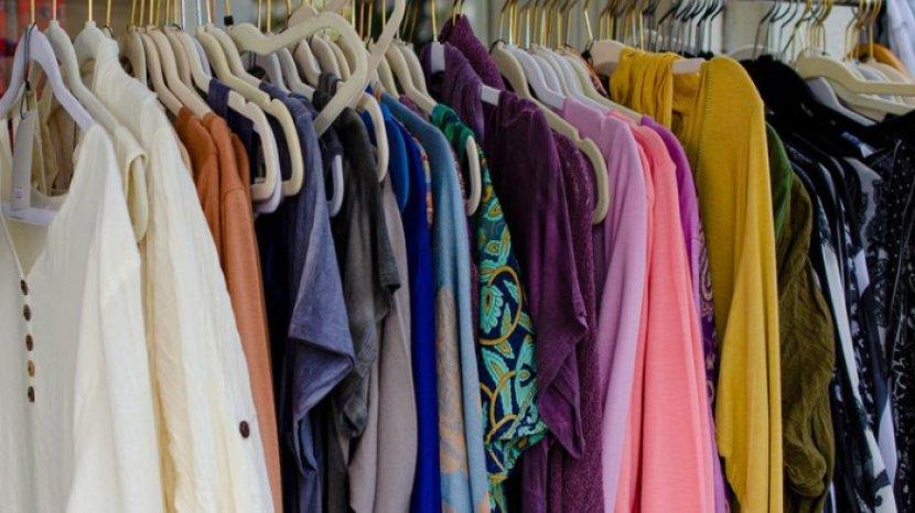 5 Tips Membersihkan Baju Thrift dari Kuman dan Kusam, Pakaian Bekas Serasa Baru
