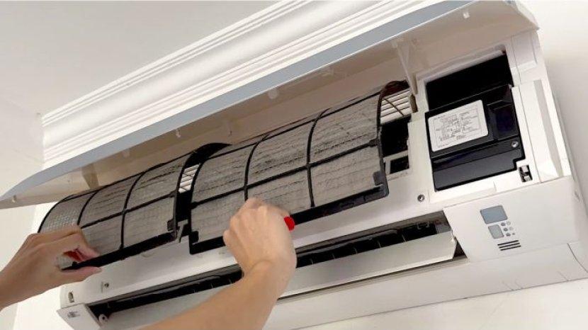 5 Cara Mudah Membersihkan Filter AC agar Tidak Menjadi Sarang Debu dan Kotoran