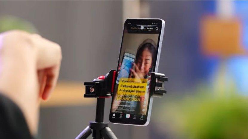 ilustrasi-fitur-air-gestures-di-realme-c65.jpg