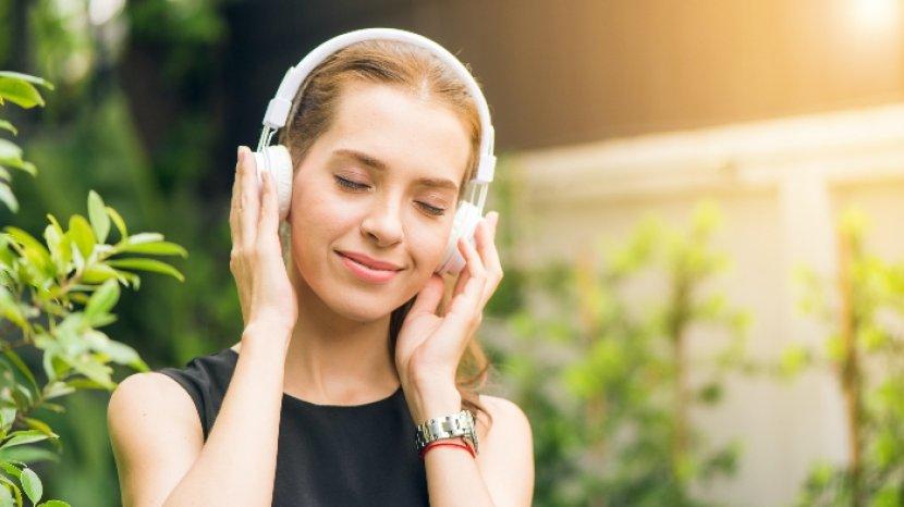 5 Rekomendasi Headphone untuk Anak SMA yang Ingin Tampil Gaya, Murah Harga Pelajar