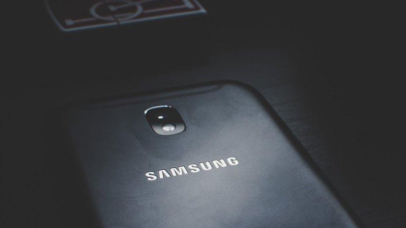 Musim Hujan Bikin Kamera HP Berembun? Ini 5 Cara Mengatasinya