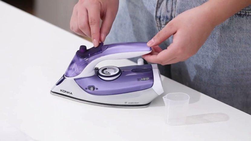 Review KONKA Travel Steam Iron KG-ES02(WE), Setrika Pintar yang Bisa Dibawa ke Mana Saja