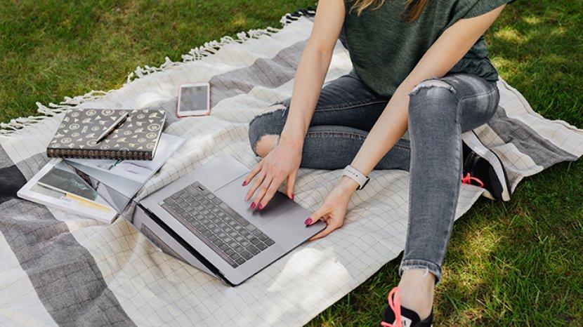 Bahaya, 5 Efek ini Bisa Terjadi Jika Kamu Sering Mematikan Laptop Secara Paksa