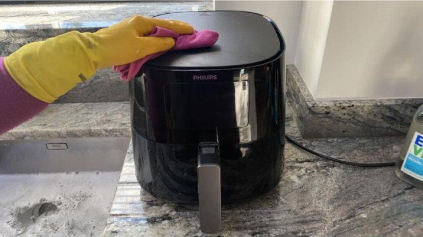 Cara Benar Membersihkan Air Fryer agar Tidak Cepat Rusak, Makanan pun Lebih Sehat