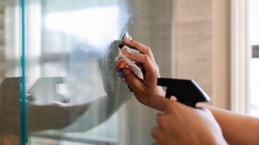 7 Tips Membersihkan Kaca dan Jendela Tanpa Menggores, Bisa Pakai Lemon Hingga Cuka