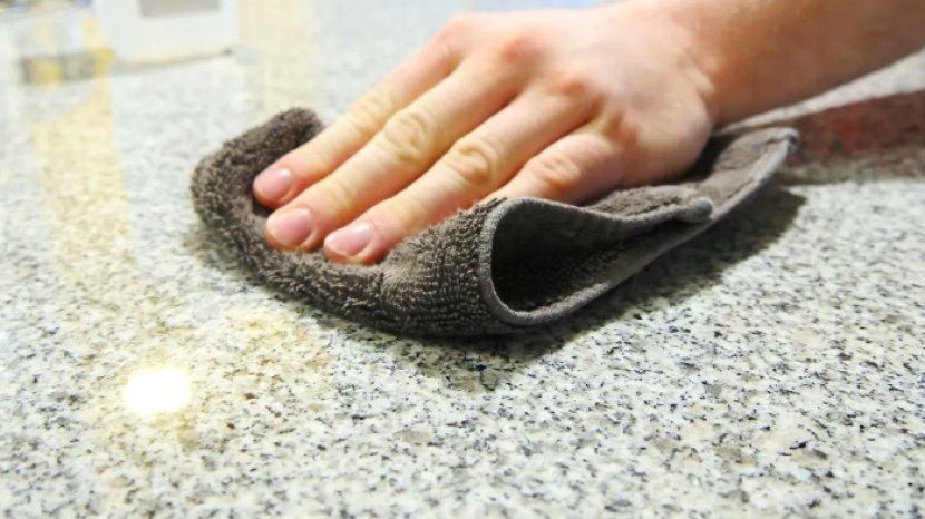 5 Tips Membersihkan Lantai Granit Supaya Tetap Berkilau Bebas Kusam