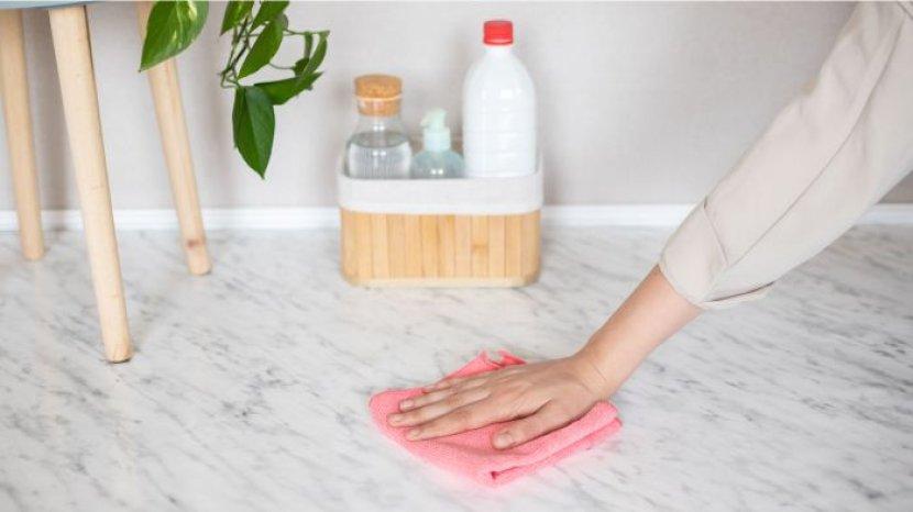 5 Keuntungan Membersihkan Lantai Pakai Lap Microfiber yang Dikenal Lebih Lembut