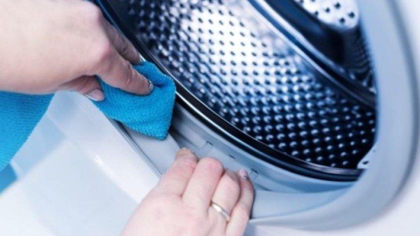 Jangan Dibiarkan Kotor, 5 Tips Ini Bantu Bersihkan Mesin Cuci Secara Menyeluruh