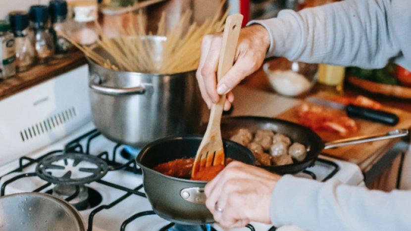 25 Daftar Produk Panci Susu Berkualitas, Serbaguna dan Dibekali Handle Ergonomis