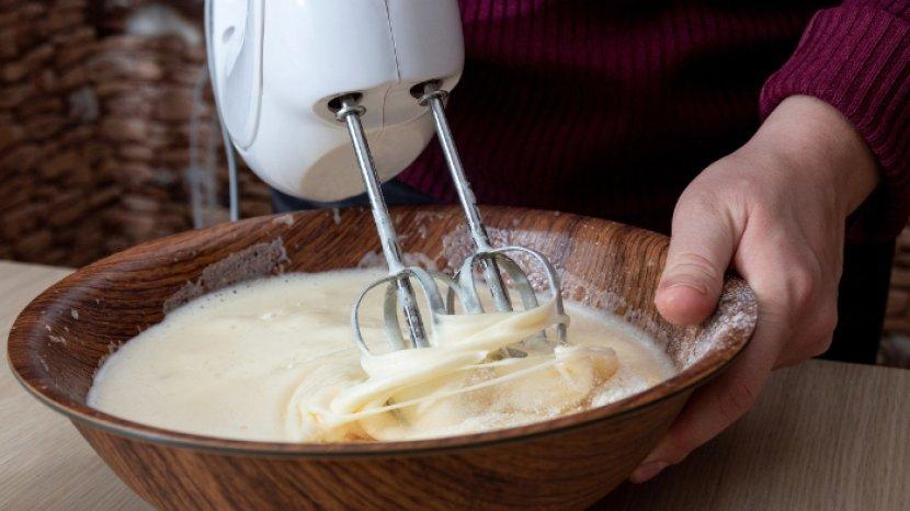 7 Rekomendasi Hand Mixer Andal, Mengaduk Bahan Kini Semakin Mudah dan Efisien