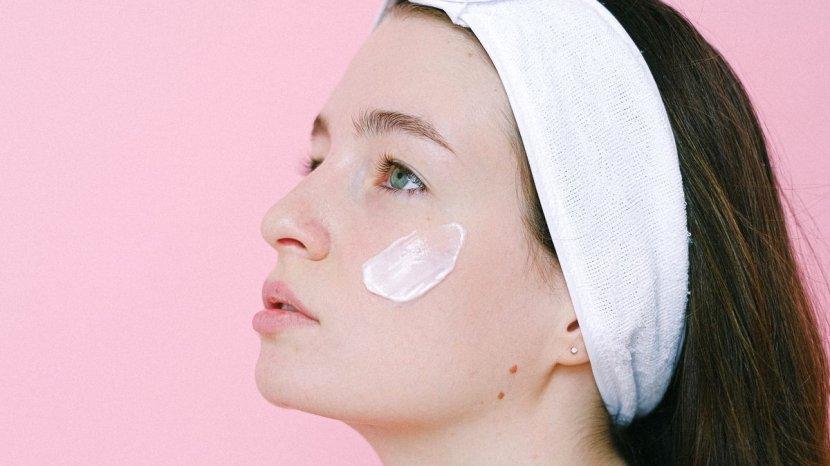 7 Manfaat Ceramide pada Skincare yang Membuatnya Populer di Dunia Kecantikan
