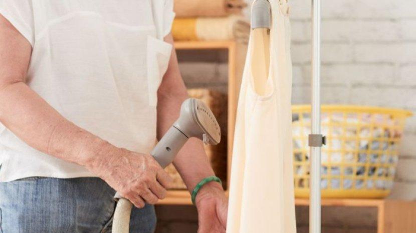 5 Rekomendasi Steamer Genggam untuk Pakaian Licin dan Lebih Praktis